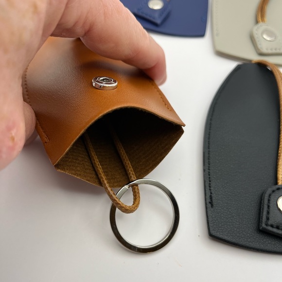 98-HTT New PU Leather Keychain Organizer Snap Close & Four Color Choices - Picture 5 of 12